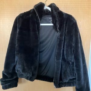 Windsor fur black coat